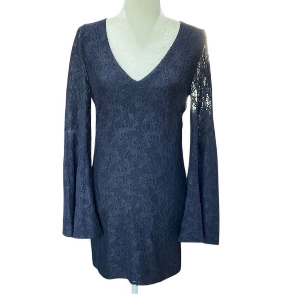 Chaser Women's Crochet Lace Bell Sleeve Tunic Dress Navy Blue Size Small NWT!! - Picture 2 of 9